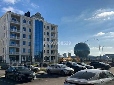 4-комнатная квартира · 210 м² · 2/6 этаж, Акмешит 19/11 за 115 млн ₸ в Астане