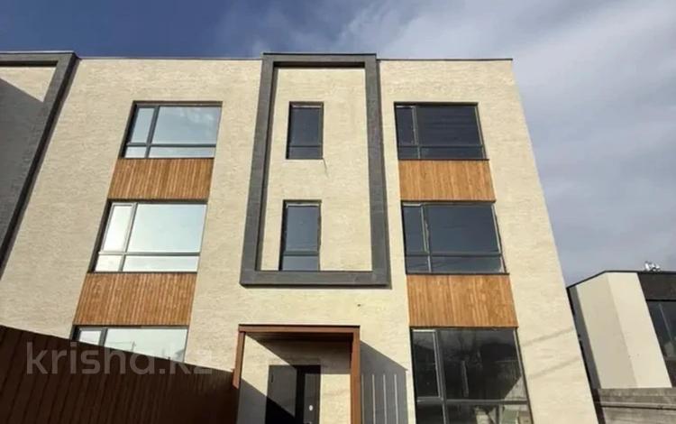 Отдельный дом · 5 комнат · 270 м² · 2.5 сот., мкр Нурлытау (Энергетик), Центральная за 82 млн ₸ в Алматы, Бостандыкский р-н — фото 3