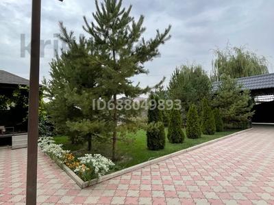 Отдельный дом · 7 комнат · 300 м² · 8 сот., Квартал 8 141 за 77 млн 〒 в Кемертогане