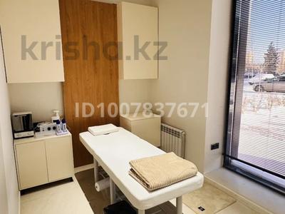 Салоны красоты, медцентры и аптеки, кабинеты и рабочие места · 20 м² за 200 000 〒 в Астане, Есильский р-н