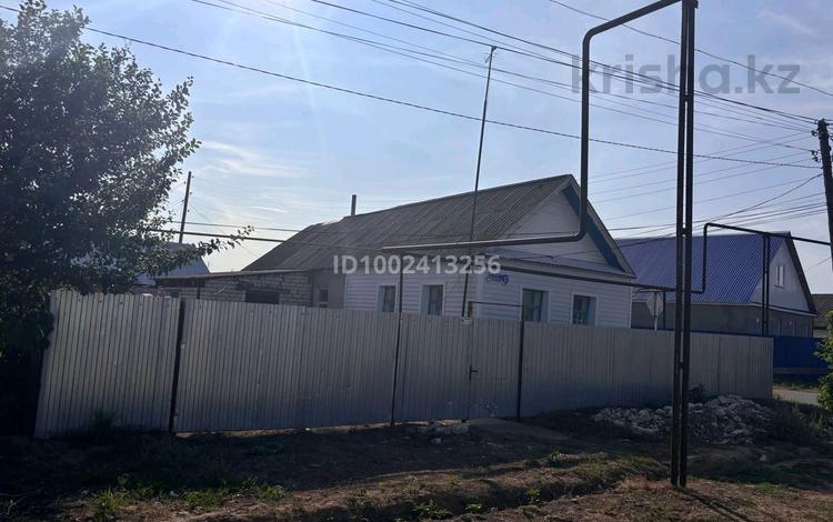 Отдельный дом · 2 комнаты · 36.4 м² · 5 сот., Коммунистическая 5 — От центра Дарьинска Мешіт сразу на права улица Утемисова( Коммунистиче за 6.5 млн ₸ — фото 2