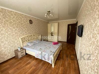 1-комнатная квартира · 38 м² · 3/5 этаж, Хиуаз Доспановой 102/1 — Сити центр , универмаг, мечеть, Алем Плаза , 8 школа, Абая за 10 000 ₸ в Уральске, мкр Школьник