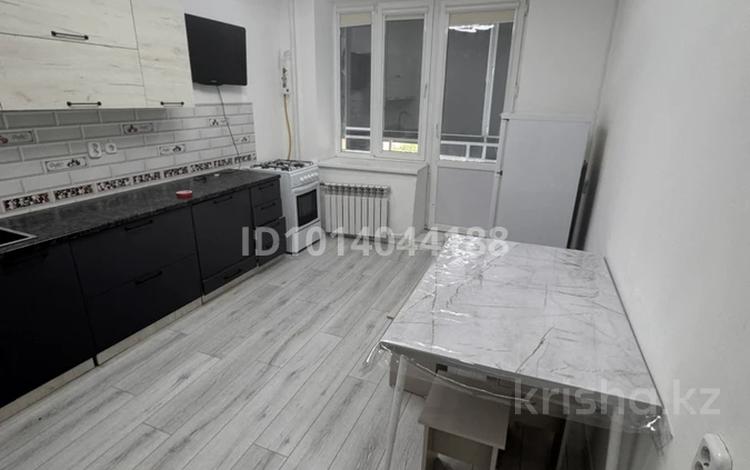 1-комнатная квартира · 48 м² · 2/9 этаж, Самал 104 — Тауелсиздик за 140 000 ₸ в Уральске — фото 5