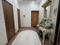 2-комнатная квартира · 58 м² · 6/12 этаж, мкр 5, Алии Молдагуловой 3 за 23.5 млн ₸ в Актобе — фото 6