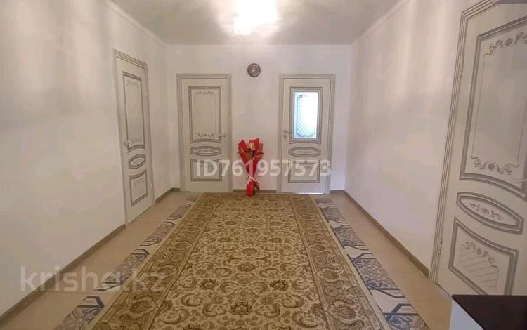 Отдельный дом · 4 комнаты · 121 м² · 10 сот., Р.Сейтметова 20 — Абай бойындағы за 30 млн ₸ в Кентау — фото 2