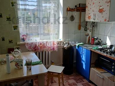 3-комнатная квартира · 60.5 м² · 1 этаж, Ауэзова — Военкомат старый за 12 млн ₸ в Кентау