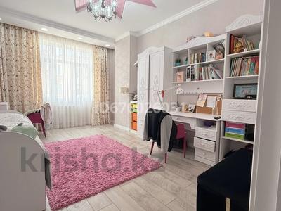 5-бөлмелі пәтер · 168.3 м² · 10/12 қабат, 16-й мкр 55, бағасы: 50 млн ₸ в Актау
