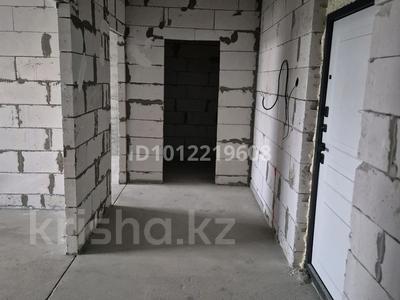 2-комнатная квартира · 72 м² · 2/8 этаж, Ауезова 54а за 27 млн ₸ в Атырау, мкр Жилгородок