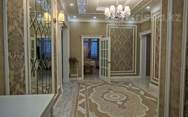 4-комнатная квартира · 140 м² · 10/14 этаж, 16-й мкр. 69 за 45 млн ₸ в Актау, 18-й мкр  — фото 2