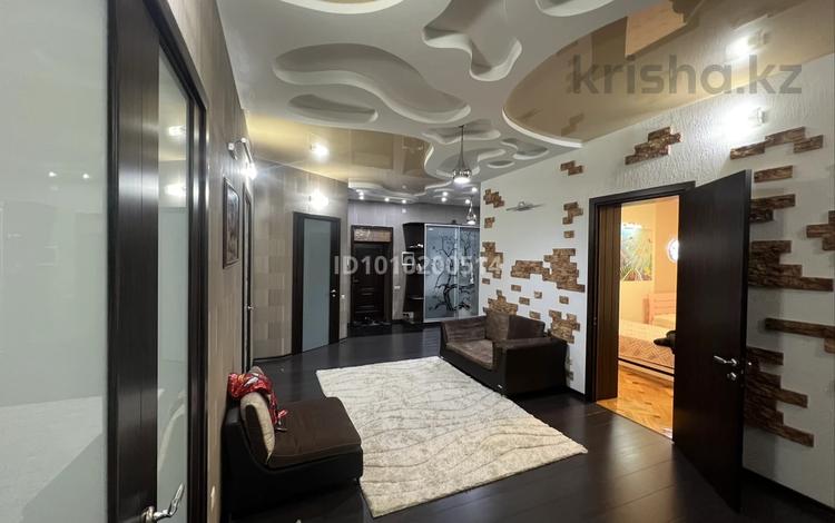4-комнатная квартира · 234 м² · 3/5 этаж, Маресьева 86Б за 1 млн 〒 в Актобе — фото 2
