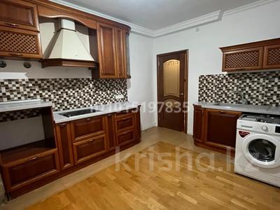 2-комнатная квартира · 68 м² · 5/21 этаж, Сарайшык 5 г за 300 000 ₸ в Астане, Есильский р-н