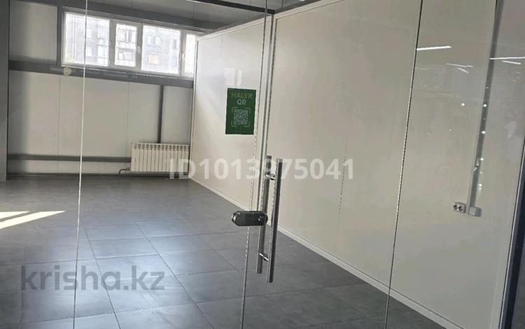 Кеңселер, дүкендер мен бутиктер, сұлулық салондары · 25 м², бағасы: 150 000 ₸ в Семее — фото 2