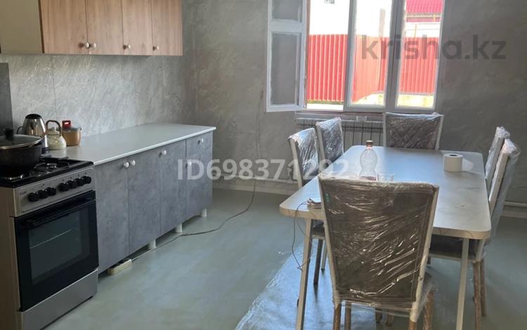 Жеке үй · 3 бөлме · 92 м² · 9 жүзд., Құрманғазы көшесі 37A, бағасы: 230 000 ₸ в Туздыбастау (Калинино) — фото 2