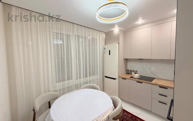 2-комнатная квартира · 60 м² · 4/10 этаж, Е 652 за 45 млн ₸ в Астане, Есильский р-н — фото 6