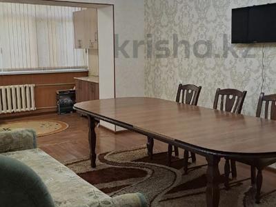 3-комнатная квартира · 65 м² · 1/4 этаж, Казыбек би — Район Облакимата за 180 000 〒 в Таразе