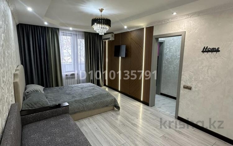 1-комнатная квартира · 32 м² · 3/3 этаж, Абылайхана 33 за 2 000 ₸ в Алматы, Алмалинский р-н — фото 2