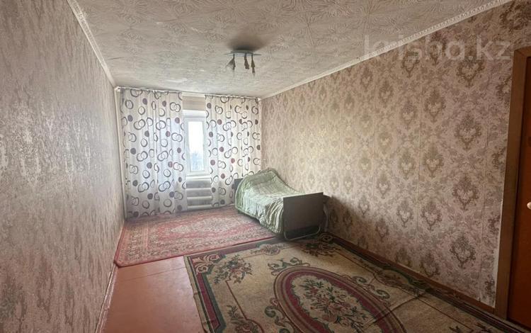 2-комнатная квартира, 42 м², 5/5 этаж, Карла Маркса за 4.3 млн 〒 в Шахтинске — фото 2