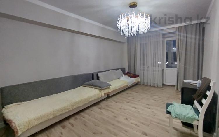 3-комнатная квартира · 67.4 м² · 5/5 этаж, мкр Аксай-2 — толе би за 38.5 млн ₸ в Алматы, Ауэзовский р-н — фото 2