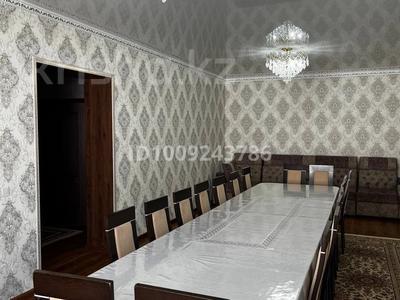 Отдельный дом · 6 комнат · 210 м² · 10 сот., мкр Акбулак, Мәңгілік ел 75 за 60 млн 〒 в Таразе