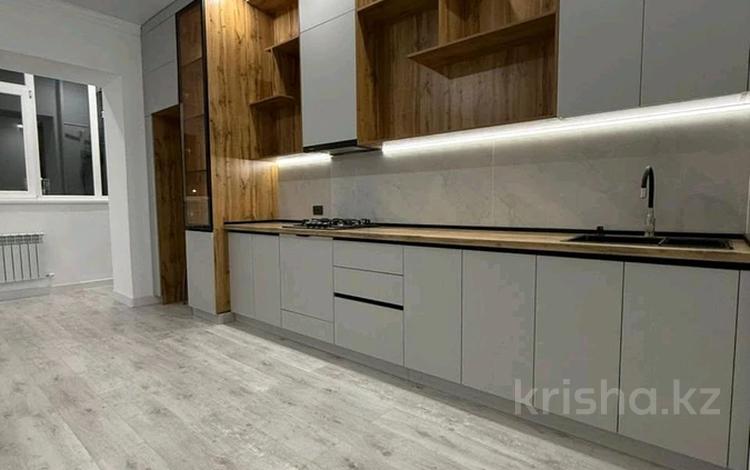 1-бөлмелі пәтер · 54 м² · 4/5 қабат, Алтын орда ш/а., ораз татеулы, бағасы: 22 млн ₸ в Актобе, мкр. Алтын орда — фото 2