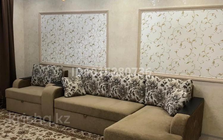 2-комнатная квартира · 75 м² · 10/20 этаж, 17-й мкр 5 за 300 000 ₸ в Актау — фото 2