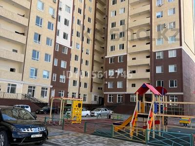 2-бөлмелі пәтер · 55 м² · 11/15 қабат, 17-ш/а. — Находиться возле Ясин поликлиника., бағасы: 13 млн ₸ в Актау, 17-й мкр