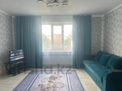 2-бөлмелі пәтер · 56 м² · 3/9 қабат, Ауэзова, бағасы: 12 000 〒 в Семее