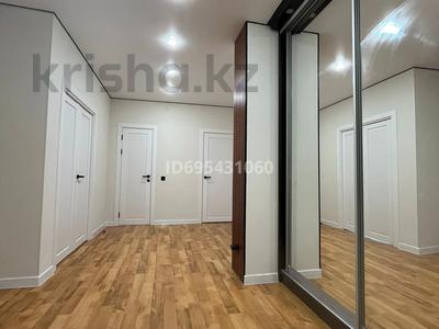 3-комнатная квартира · 100 м² · 9/9 этаж, Сауран 7 — ТЦ Сауран за 350 000 〒 в Астане, Есильский р-н