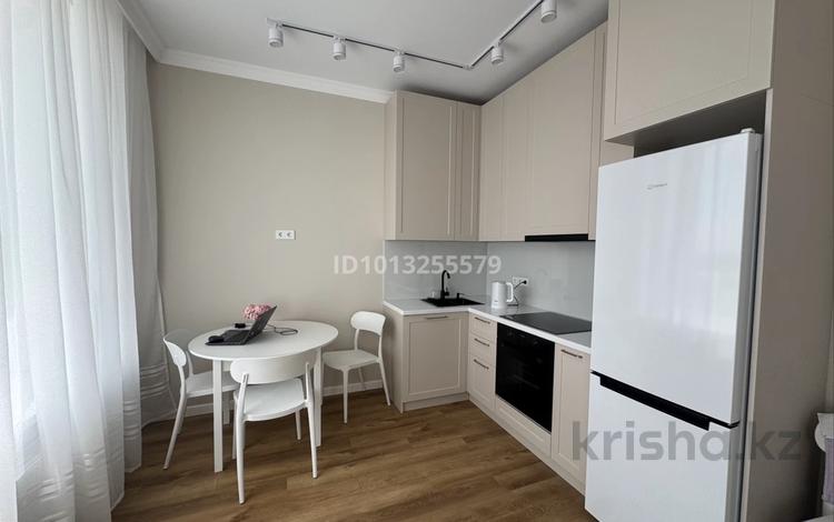 2-комнатная квартира · 44 м² · 6/9 этаж, Шамши Калдаяков 60В за 250 000 ₸ в Астане, Сарайшык р-н — фото 2