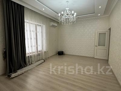2-комнатная квартира, 71 м², 5/5 этаж, молдагуловой 25 за 30 млн 〒 в Уральске