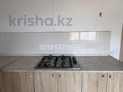 4-бөлмелі пәтер · 100 м² · 2 қабат, мкр Мадениет 286/28, бағасы: 250 000 ₸ в Алматы, Алатауский р-н