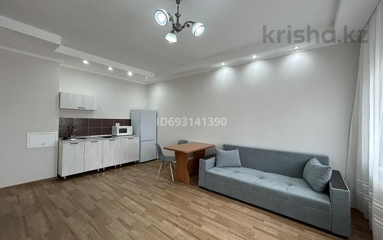 1-комнатная квартира, 41.3 м², 11/18 этаж помесячно, Б. Момышулы 13/1-3 за 150 000 〒 в Астане, Алматы р-н — фото 2