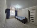 2-бөлмелі пәтер · 43 м² · 2/5 қабат, Самал ш/а. 3 — около 45 школы, бағасы: 13.5 млн ₸ в Таразе, мкр Самал — фото 2