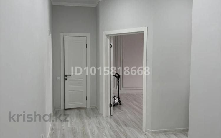 2-бөлмелі пәтер · 76.2 м² · 5/6 қабат, Алтын орда ш/а., ​микрорайон Батыс 2 228г — Ғазиз Жубанова - Тәуелсіздік, бағасы: 25.5 млн ₸ в Актобе, мкр. Алтын орда — фото 2
