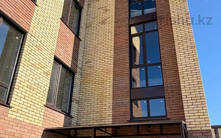 1-комнатная квартира · 43.6 м² · 1/3 этаж, Кизатова за ~ 17.4 млн ₸ в Петропавловске — фото 2