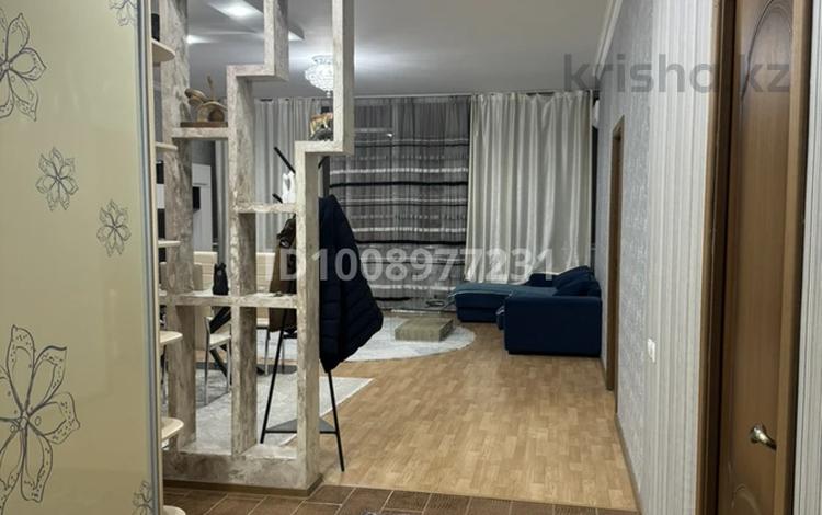 2-комнатная квартира · 80 м² · 11/13 этаж, Кунаева 42 — Пересечение Кунаева и Мадели Кожа за 300 000 〒 в Шымкенте, Аль-Фарабийский р-н — фото 2