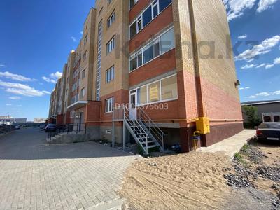 Свободное назначение, офисы, магазины и бутики, склады, общепит, салоны красоты, фитнес и спорт, медцентры и аптеки, образование, развлечения, конференц-залы, кабинеты и рабочие места, студии · 87 м² за 420 000 〒 в Актобе, мкр. Алтын орда