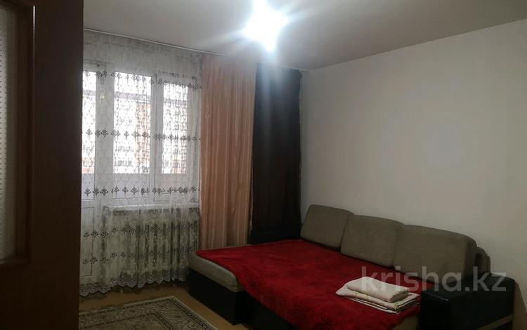 1-комнатная квартира, 45 м², 3 этаж посуточно, Коктем 17 за 5 000 〒 в Талдыкоргане — фото 2