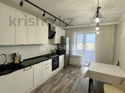 2-комнатная квартира · 75 м² · 3/9 этаж, проспект Абая центр 100 за 25 000 ₸ в Уральске