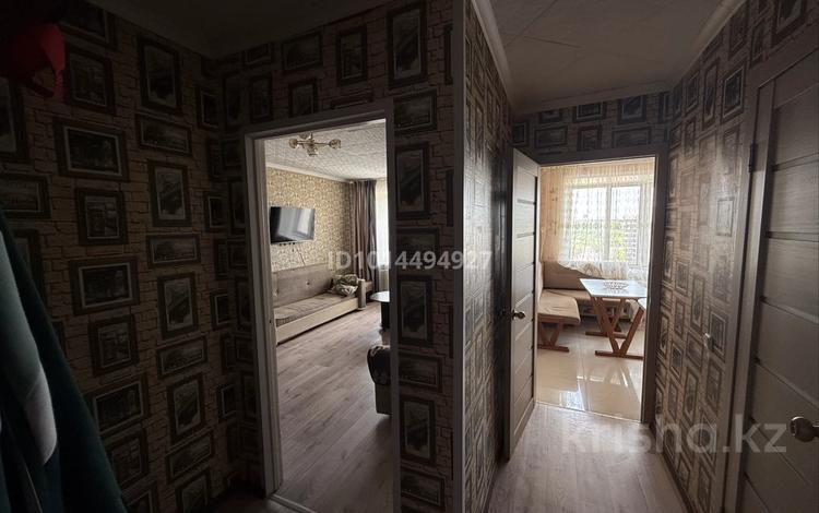 2-комнатная квартира · 47 м² · 9/9 этаж, мкр Михайловка , Мкр Михайловка, Анжерская 39 — Возле экономического университета (КЭУК) за 200 000 ₸ в Караганде, Казыбек би р-н — фото 2