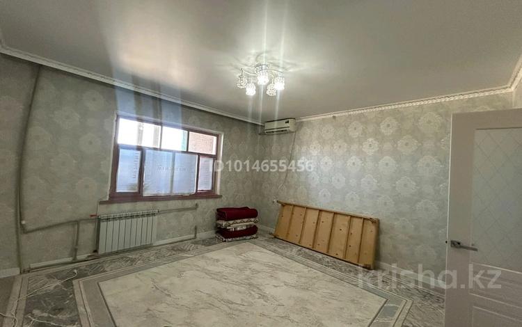 4-бөлмелі пәтер · 82 м² · 4/5 қабат, Шугыла 49 — 7,235,187- інші мектептер. Акмешит университеті., бағасы: 18.5 млн ₸ в  — фото 2
