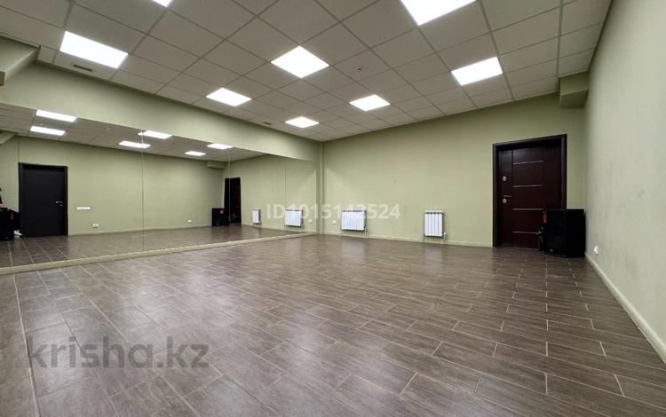 Свободное назначение, офисы, фитнес и спорт, образование, студии · 82 м² за 350 000 ₸ в Алматы, Бостандыкский р-н — фото 6