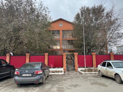 Свободное назначение, офисы, магазины и бутики, склады, сельское хозяйство, бани, гостиницы и зоны отдыха, медцентры и аптеки, образование, конференц-залы, кабинеты и рабочие места, студии · 300 м² за 750 000 〒 в Актобе, мкр 5