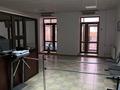 Свободное назначение, офисы, магазины и бутики, склады, сельское хозяйство, бани, гостиницы и зоны отдыха, медцентры и аптеки, образование, конференц-залы, кабинеты и рабочие места, студии · 300 м² за 750 000 ₸ в Актобе, мкр 5 — фото 5