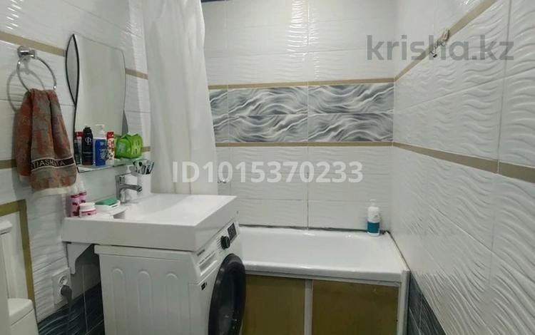 2-бөлмелі пәтер · 42 м² · 1/4 қабат, Гагарина 46/1, бағасы: 15 млн ₸ в Уральске — фото 2