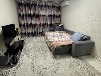 2-бөлмелі пәтер · 56 м² · 8/9 қабат, мкр Сайран 2 — Пр. Абая уг. ул. Отеген батыра, бағасы: 300 000 ₸ в Алматы, Ауэзовский р-н