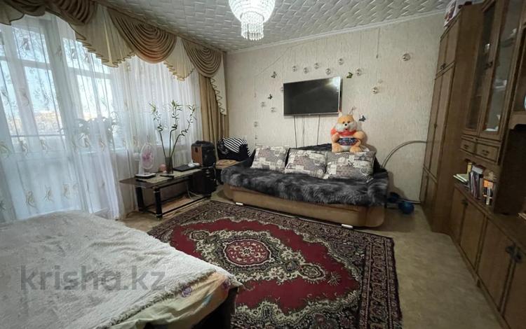 2-комнатная квартира · 53 м² · 7/9 этаж, мкр Юго-Восток, 27й микрорайон, улица Язева за 17.5 млн ₸ в Караганде, Казыбек би р-н — фото 2