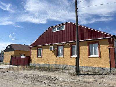 Отдельный дом · 4 комнаты · 156 м² · 1 сот., Жәнібек Елеуісов 23 за 38 млн ₸ в Атырау
