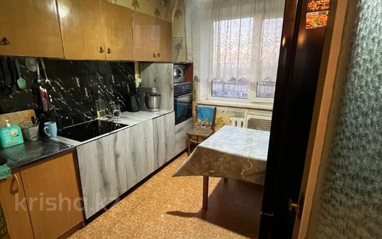 3-комнатная квартира · 62.5 м² · 9/9 этаж, Майкудук, мкр Восток-3 16 за 14.8 млн ₸ в Караганде, Алихана Бокейханова р-н — фото 14