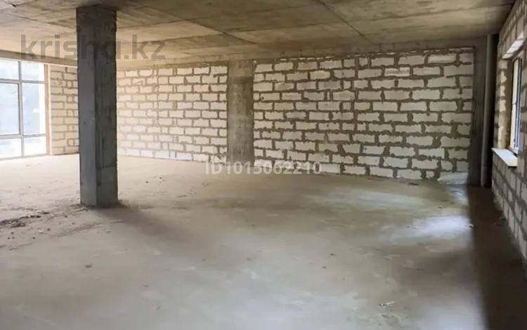 Отдельный дом · 8 комнат · 450 м² · 3 сот., мкр Ерменсай, Ушкемпирова 34 — Жаксылыка Ушкемпирова, 34 за 150 млн ₸ в Алматы, Бостандыкский р-н — фото 2